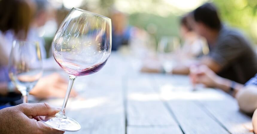 wine tasting in tuscany